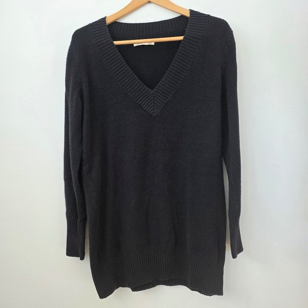 Old Navy Women's Black V-Neck Long Sweater - Large